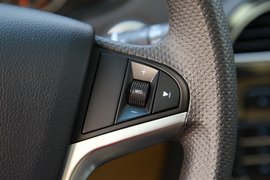 2012款华晨中华V5