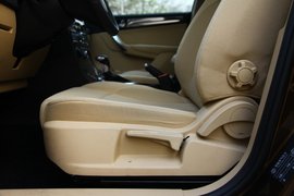 2012款华晨中华V5