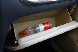 2012款华晨中华V5