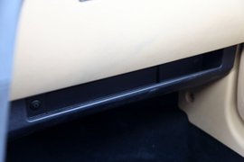 2012款华晨中华V5