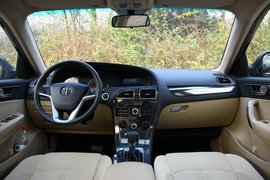 2012款华晨中华V5