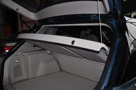 2012款比亚迪e6先行者纯电动汽车