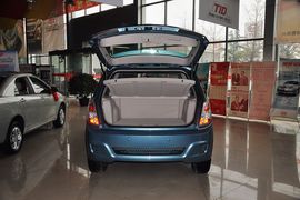 2012款比亚迪e6先行者纯电动汽车