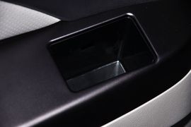 2012款比亚迪e6先行者纯电动汽车