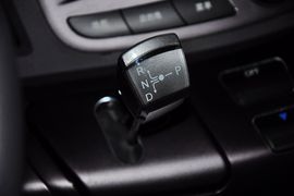 2012款比亚迪e6先行者纯电动汽车