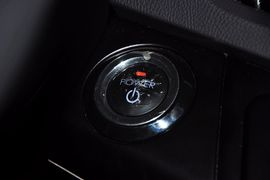 2012款比亚迪e6先行者纯电动汽车