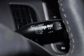 2012款比亚迪e6先行者纯电动汽车