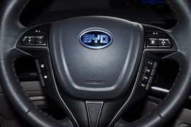 2012款比亚迪e6先行者纯电动汽车