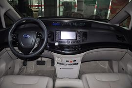 2012款比亚迪e6先行者纯电动汽车