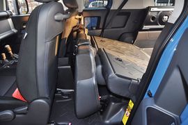 2011款丰田FJ酷路泽