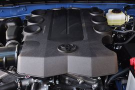 2011款丰田FJ酷路泽