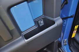 2011款丰田FJ酷路泽