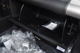 2011款丰田FJ酷路泽