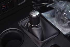 2011款丰田FJ酷路泽