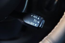 2011款丰田FJ酷路泽