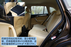 2012款华晨中华V5