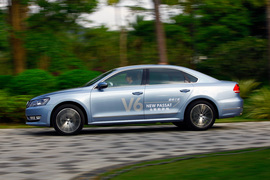 2012款上海大众全新帕萨特V6旗舰尊享版