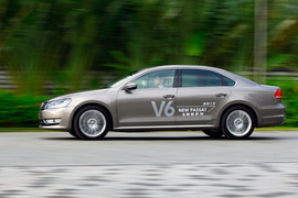 2012款上海大众全新帕萨特V6旗舰尊享版