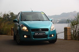 2012款昌河铃木派喜豪华型试驾