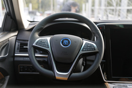 比亚迪秦100上市发布会实拍