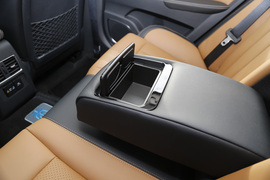 比亚迪秦100上市发布会实拍