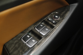 比亚迪秦100上市发布会实拍