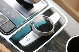 比亚迪秦100上市发布会实拍