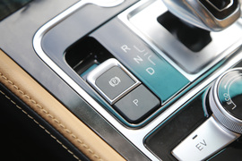 比亚迪秦100上市发布会实拍