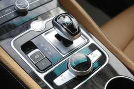 比亚迪秦100上市发布会实拍