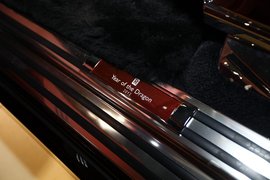 劳斯莱斯幻影龙版订制限量加长型
