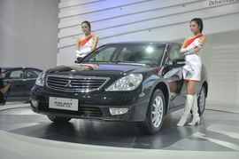 2012款三菱戈蓝广州车展实拍