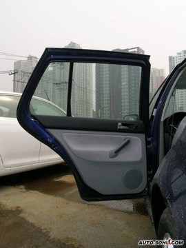2008款一汽大众高尔夫1.6L手动舒适版实拍