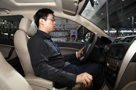 2011广州车展全球鹰GX7内饰独家实拍