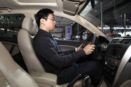2011广州车展全球鹰GX7内饰独家实拍