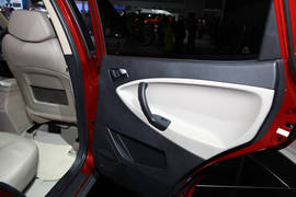 2011广州车展全球鹰GX7内饰独家实拍