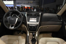 2011广州车展全球鹰GX7内饰独家实拍