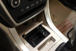 2011广州车展全球鹰GX7内饰独家实拍