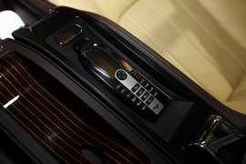 2012款宾利慕尚EIC特别定制版图解