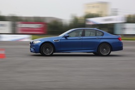 2012款宝马M5试驾实拍