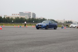 2012款宝马M5试驾实拍