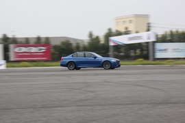 2012款宝马M5试驾实拍