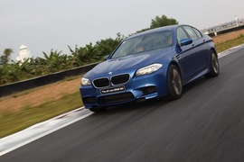 2012款宝马M5试驾实拍