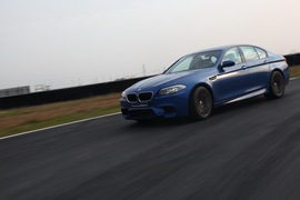 2012款宝马M5试驾实拍