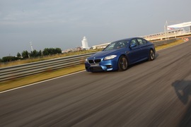 2012款宝马M5试驾实拍