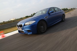 2012款宝马M5试驾实拍