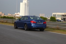 2012款宝马M5试驾实拍