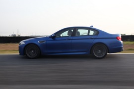 2012款宝马M5试驾实拍