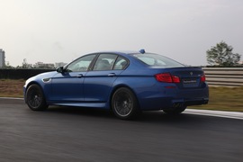 2012款宝马M5试驾实拍