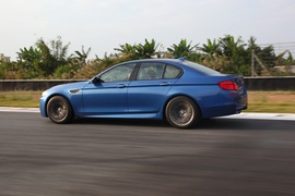 2012款宝马M5试驾实拍