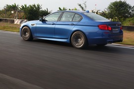 2012款宝马M5试驾实拍